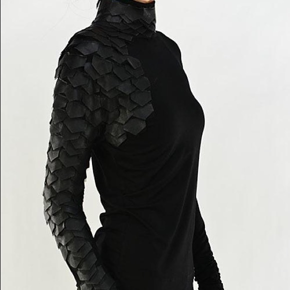 White mesh top with PU leather scales- super sexy - Picture 2 of 9